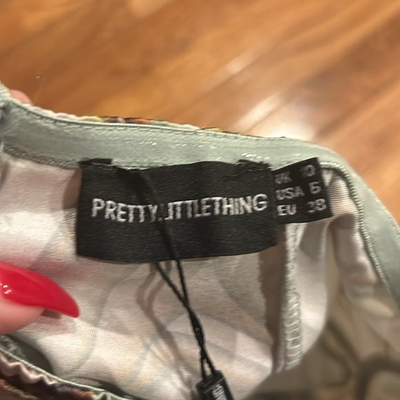 Prettylittlething Sage Green Abstract Print Satin Corset - Picture 3 of 5